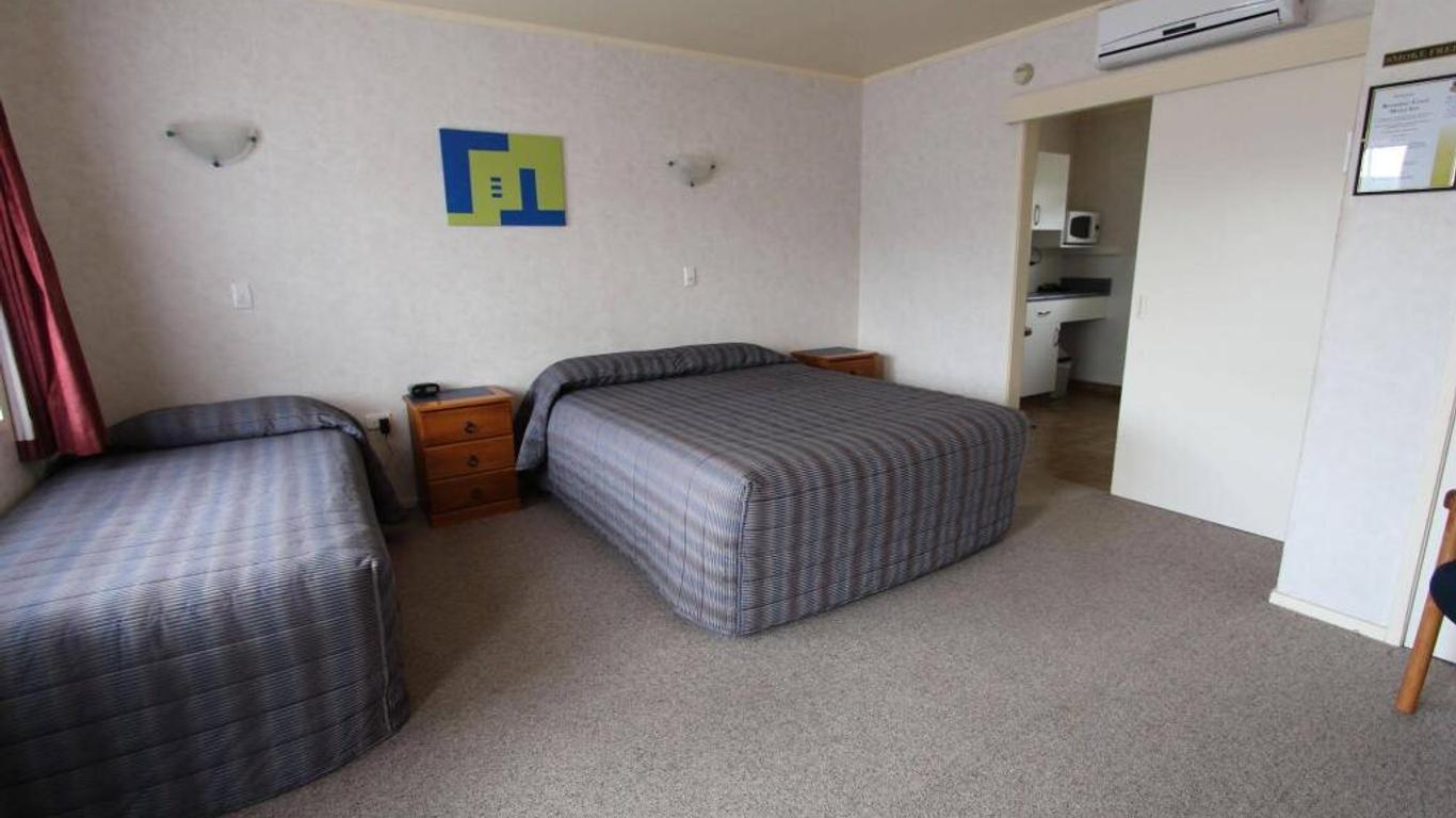 Boundary Court Motor Inn