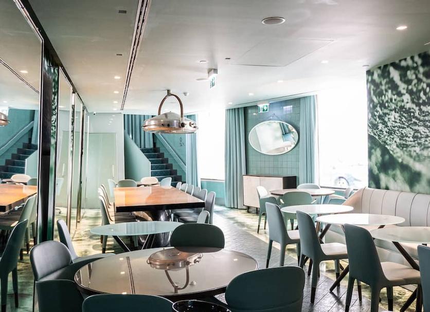 Restaurant Photo