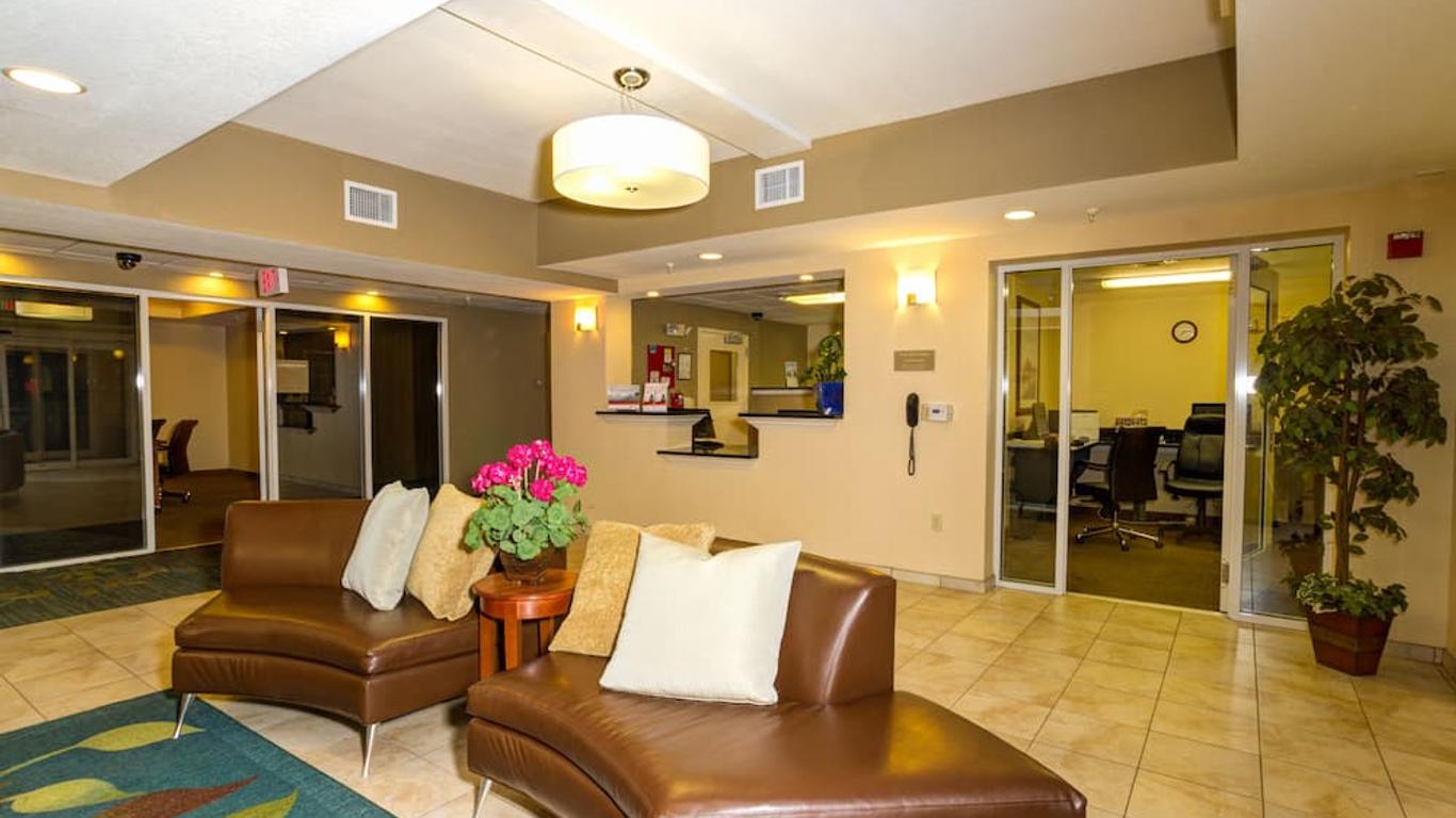 Candlewood Suites Ft Myers I-75