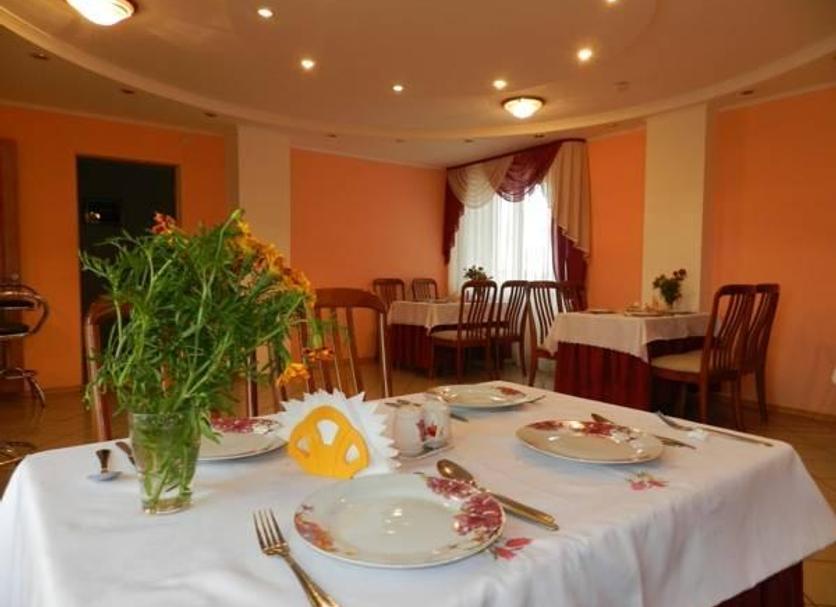 Restaurant Photo
