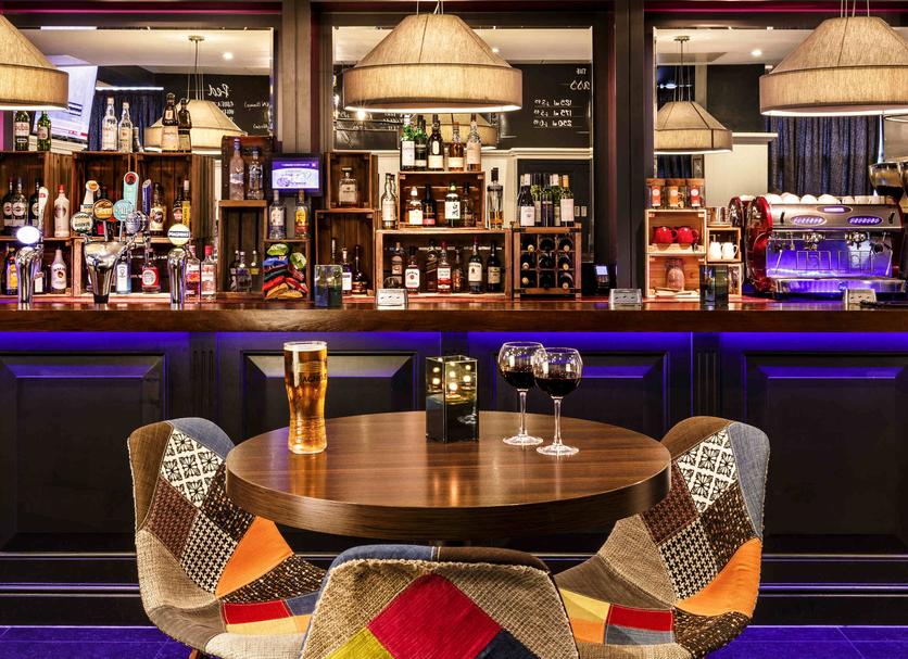Bar Photo