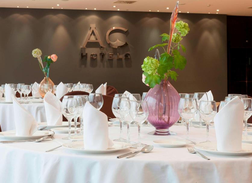Banquet hall Photo