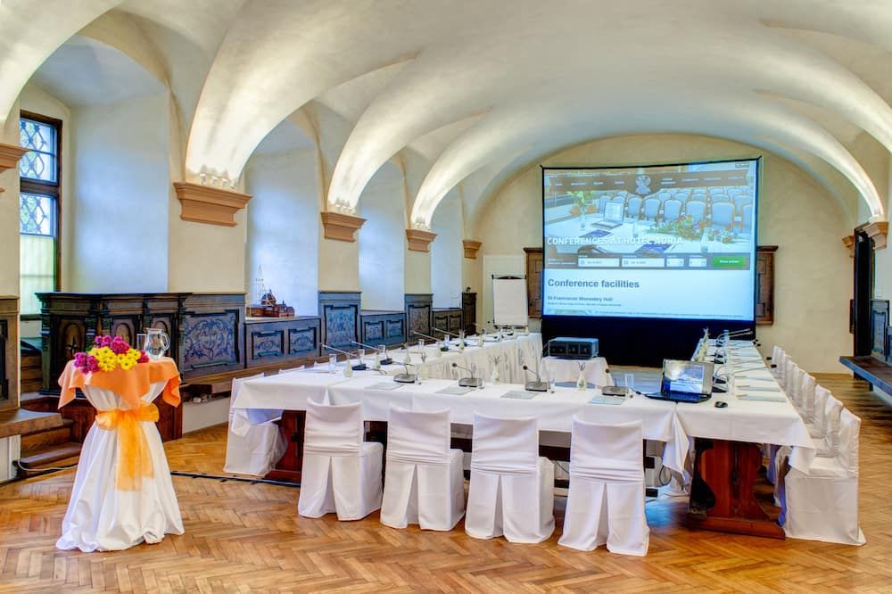 Banquet hall