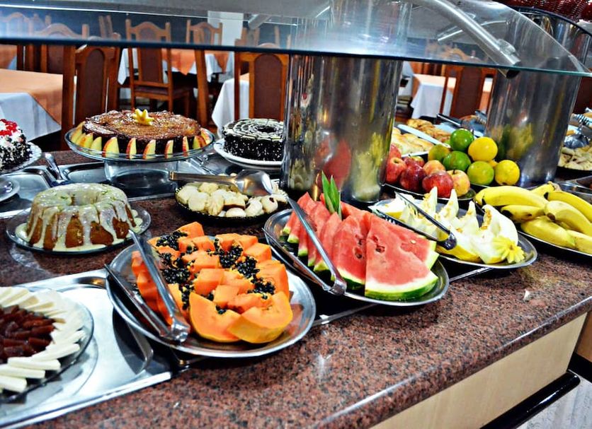 Buffet Photo