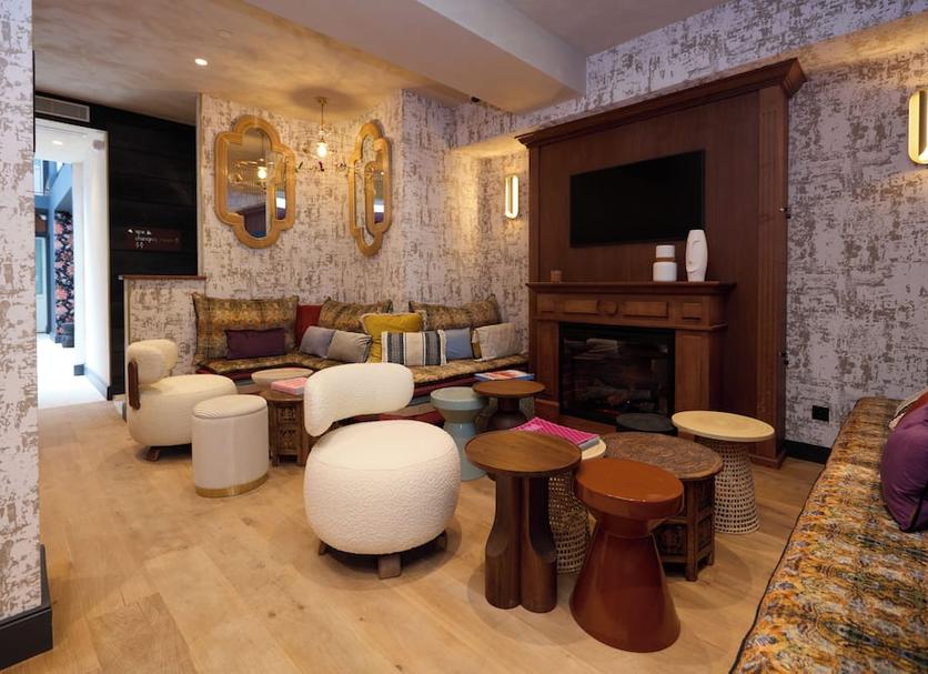 Lounge Photo