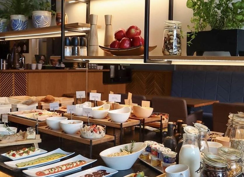 Buffet Photo