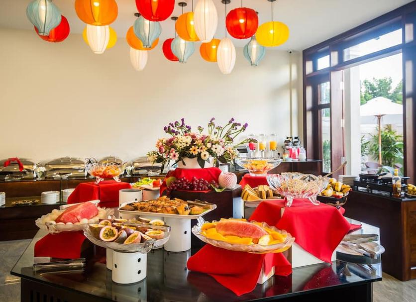 Buffet Photo