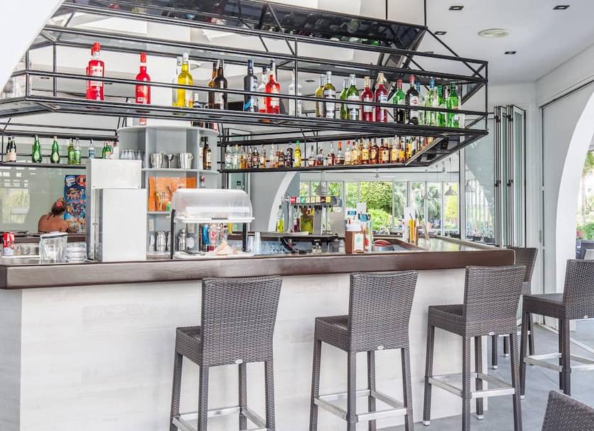 Bar Photo