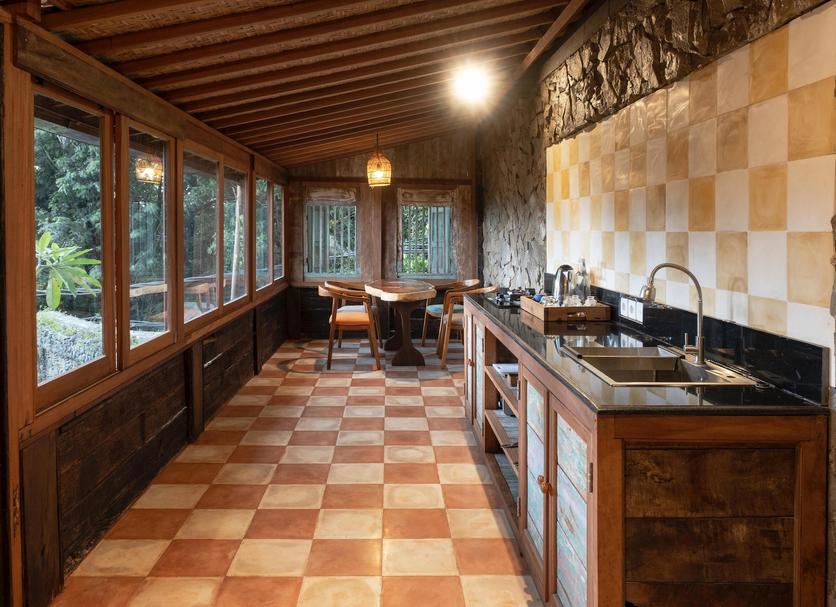 Kitchen Photo