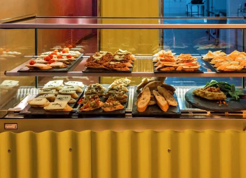 Buffet Photo