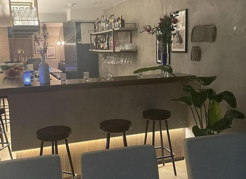 Bar Photo