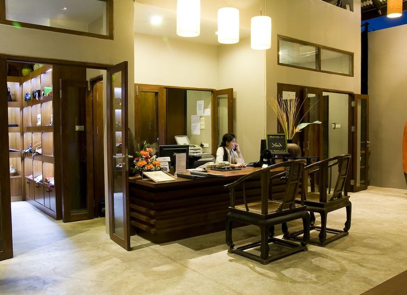 Front desk Photo