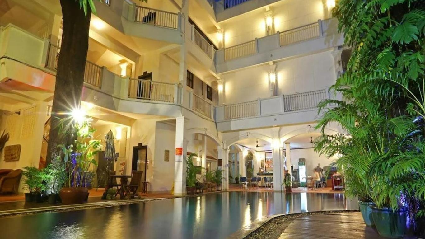 Grand Sunset Angkor Hotel