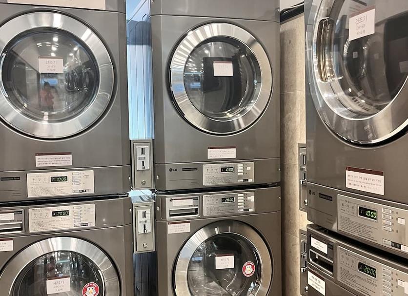 Laundry facility Photo