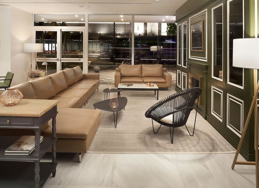 Lounge Photo