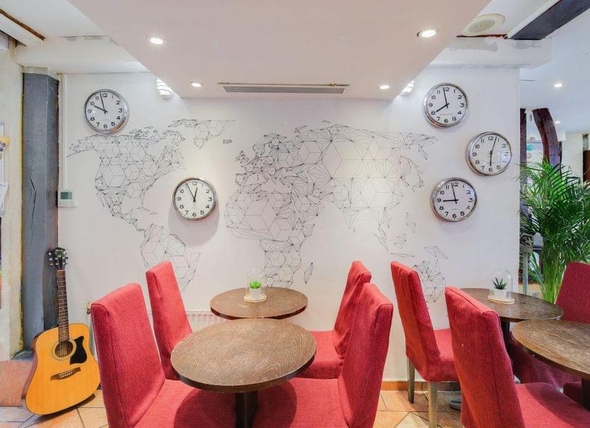 Dining room Photo