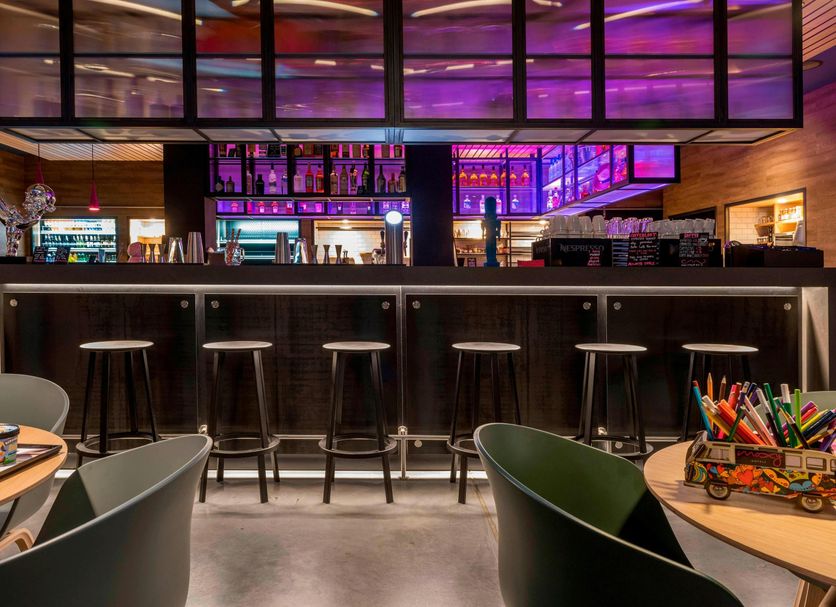 Bar Photo
