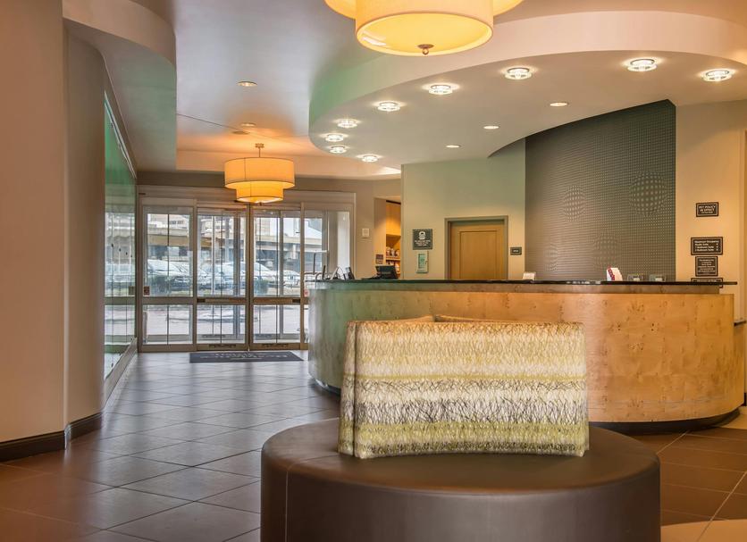 Front desk Photo