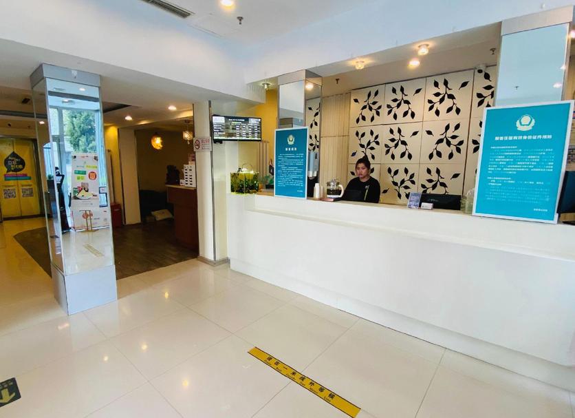 Front desk Photo