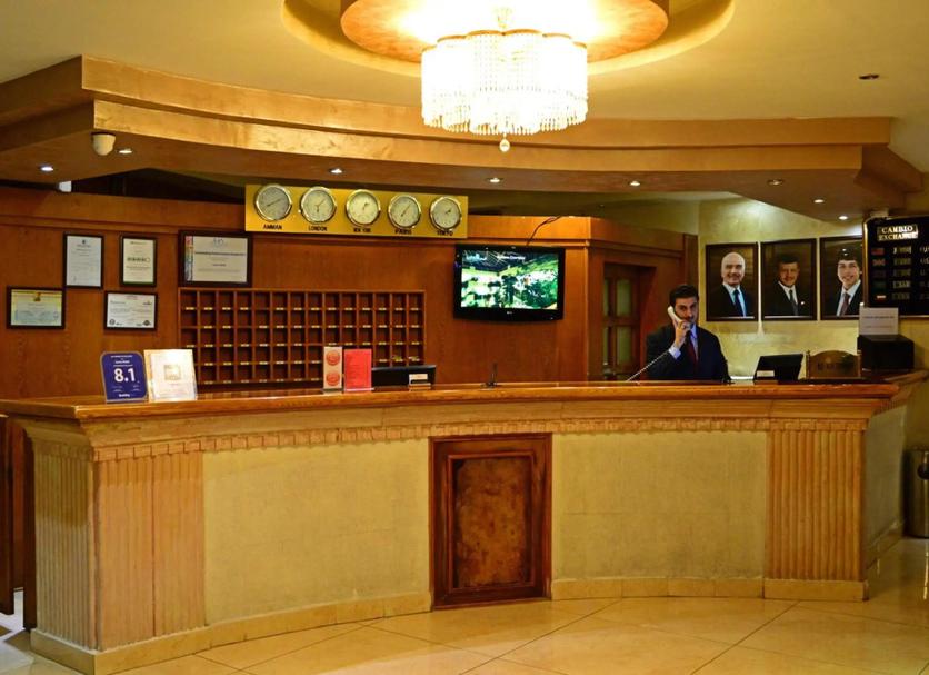 Front desk Photo