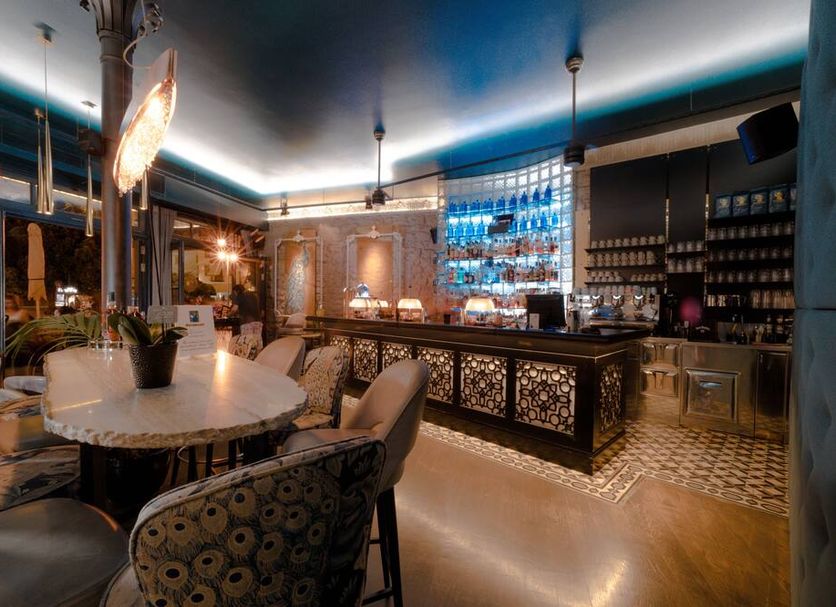 Bar Photo