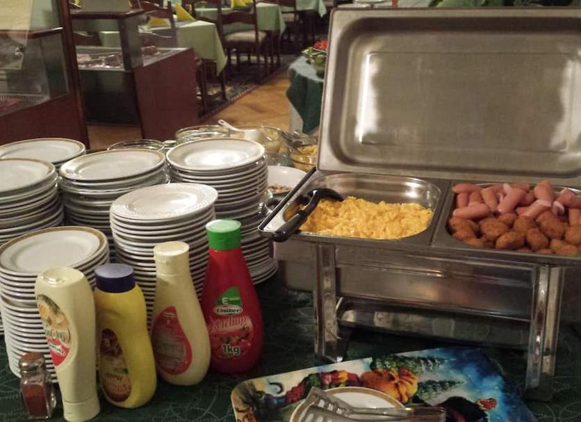 Buffet Photo
