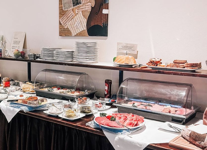 Buffet Photo