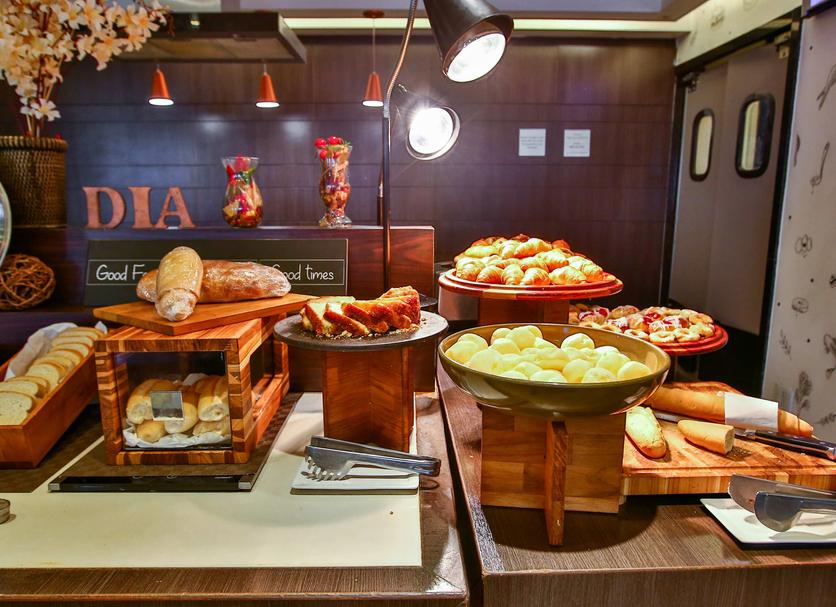 Buffet Photo
