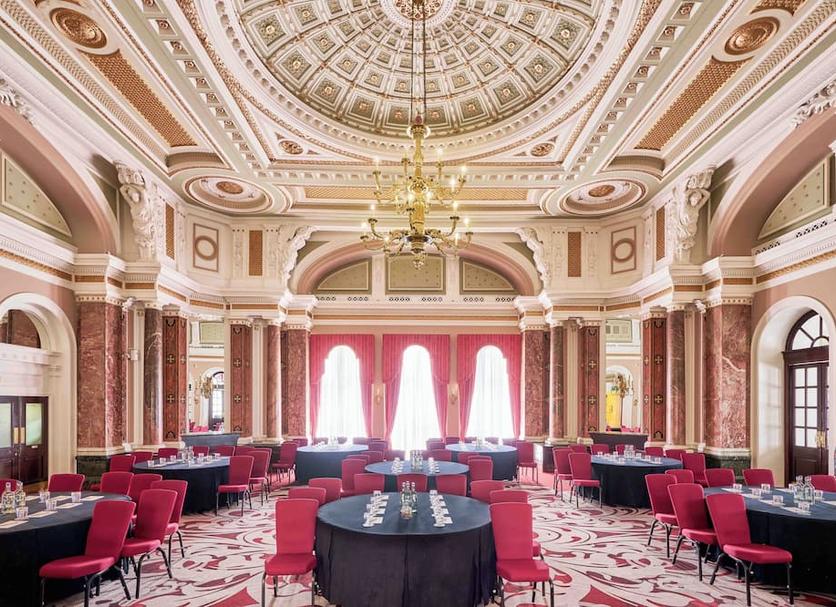 Banquet hall Photo