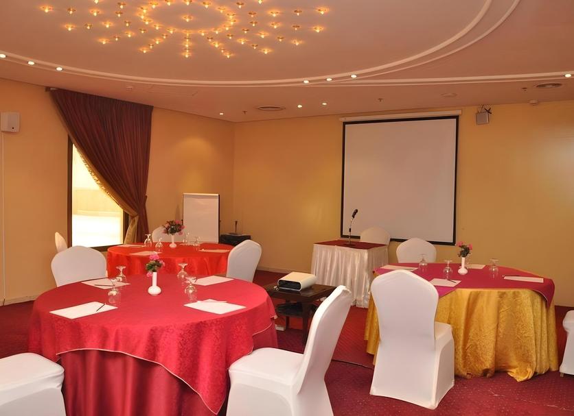Banquet hall Photo