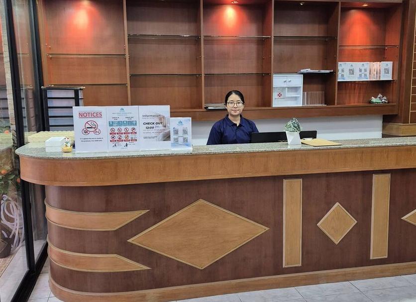 Front desk Photo