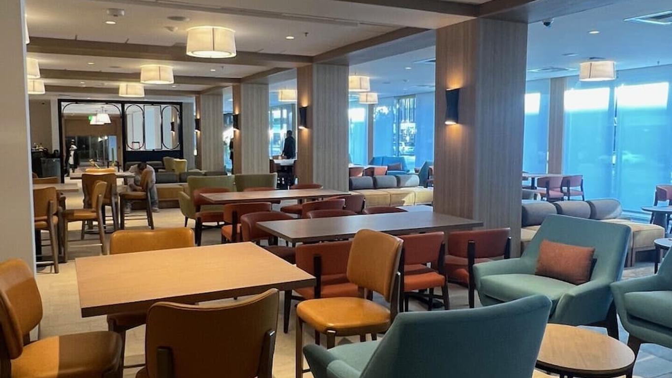 Hilton Garden Inn Los Angeles Airport