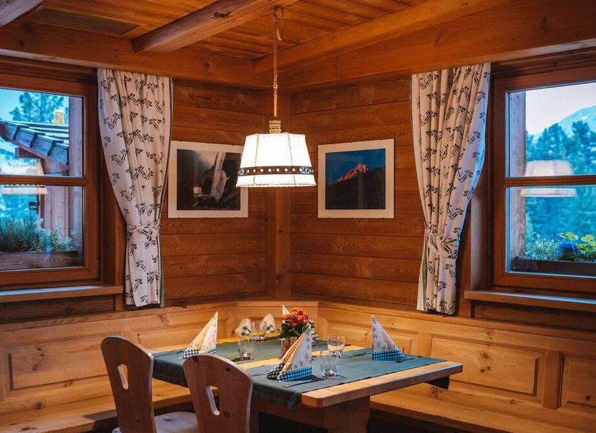 Dining room Photo
