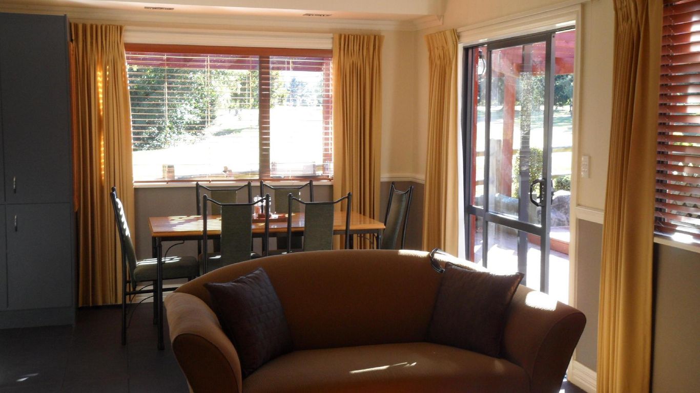 Alpine Springs Motel