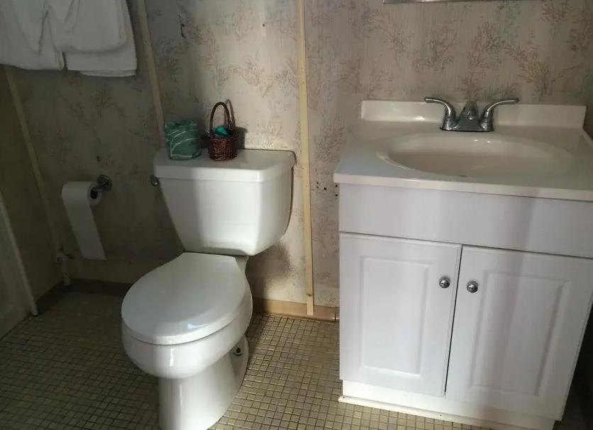 Bathroom Photo