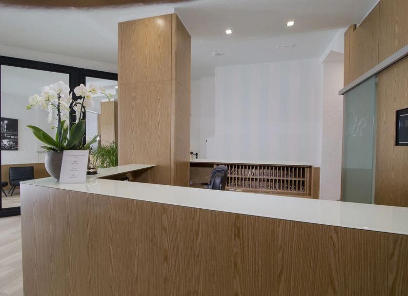 Front desk Photo