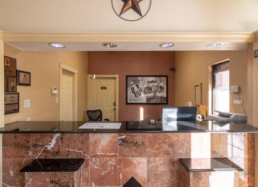 Front desk Photo