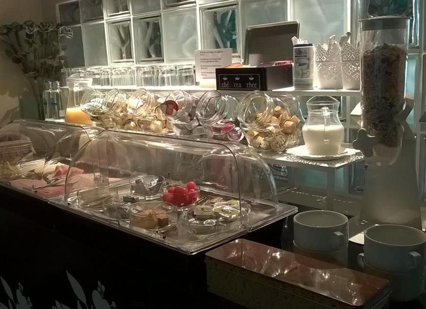 Buffet Photo