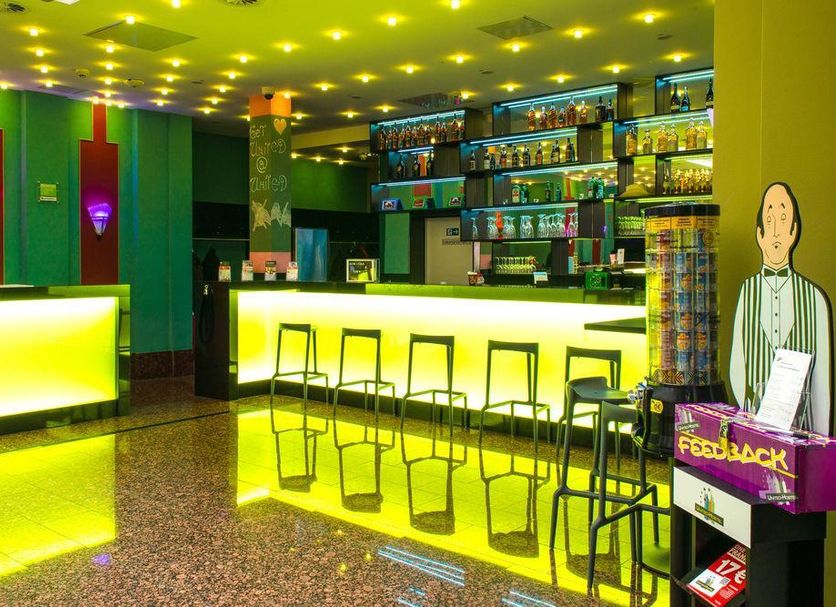 Bar Photo