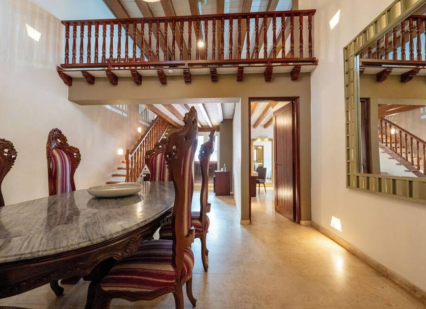 Dining room Photo