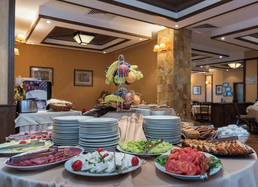 Buffet Photo