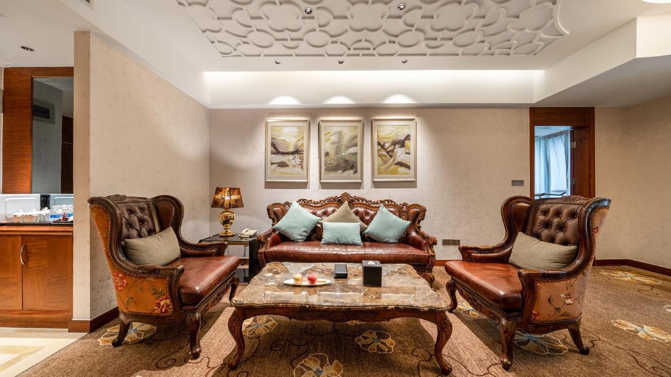 Chongqing North Railway Station Century Tonghui Hotel