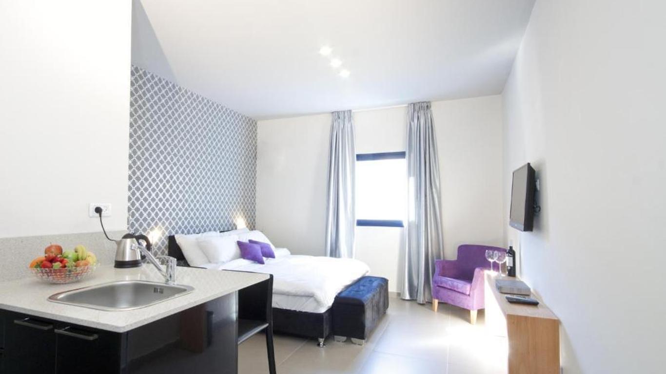 Hillel 11 Hotel