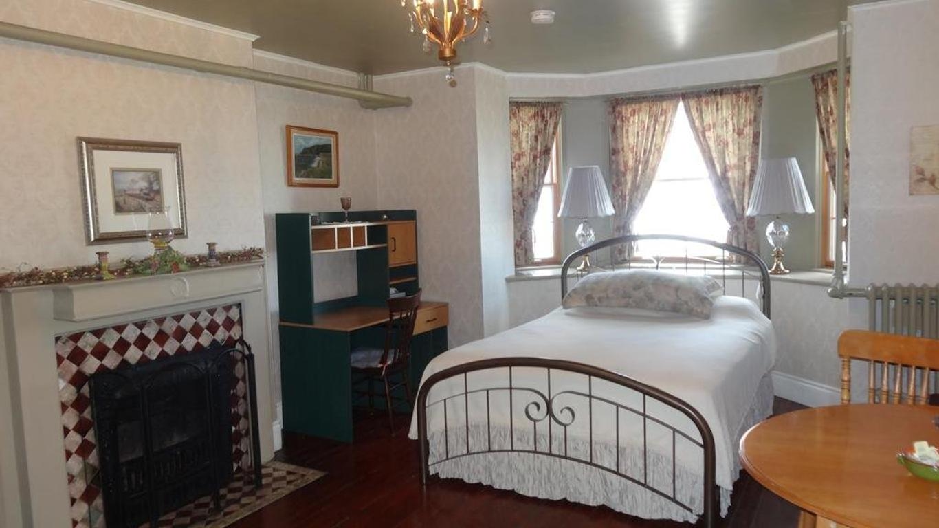 A Tanners Home Inn Bed and Breakfast