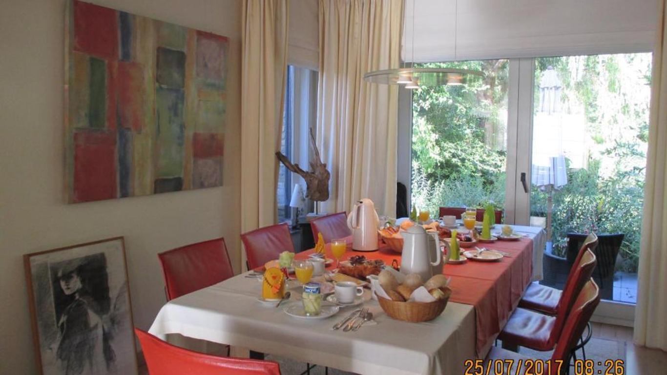 B&B Roseland