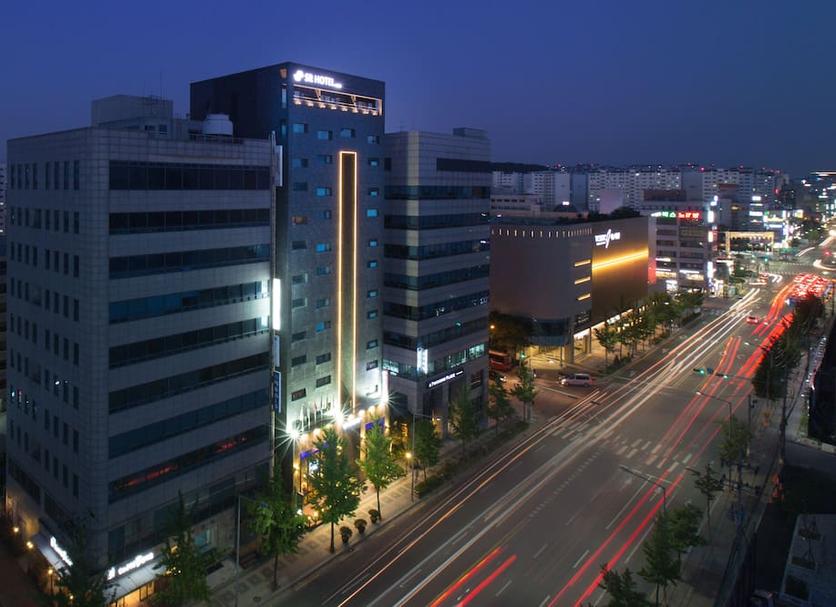 Building Photo