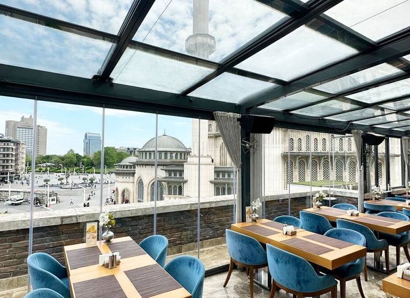 Restaurant Photo