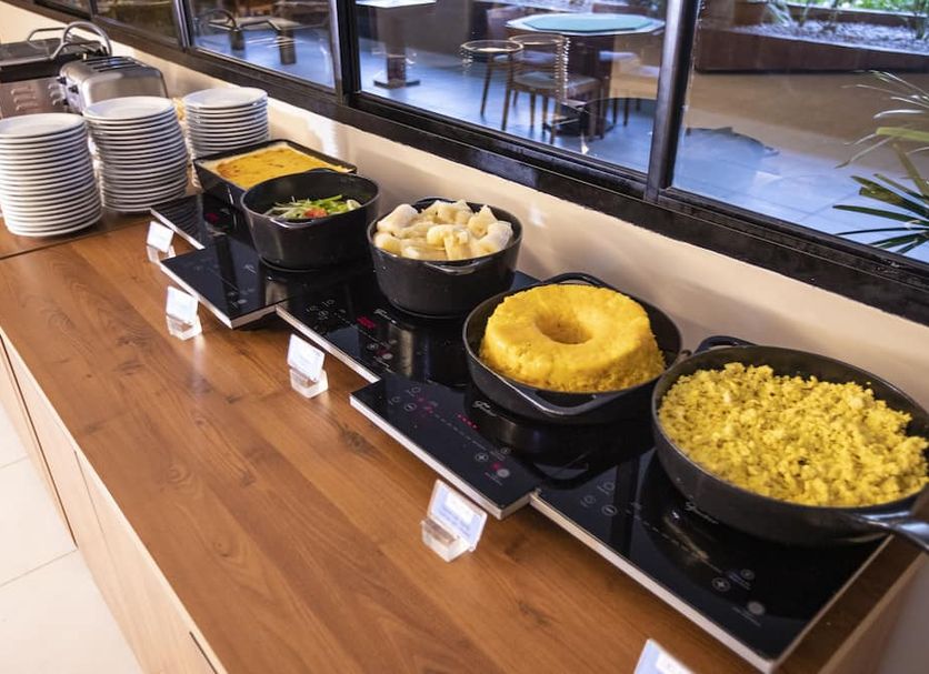 Buffet Photo