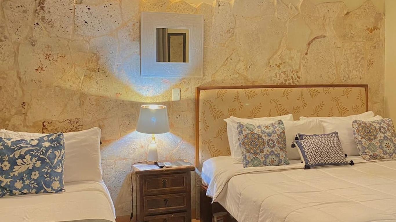 Dona Elvira Boutique Hotel