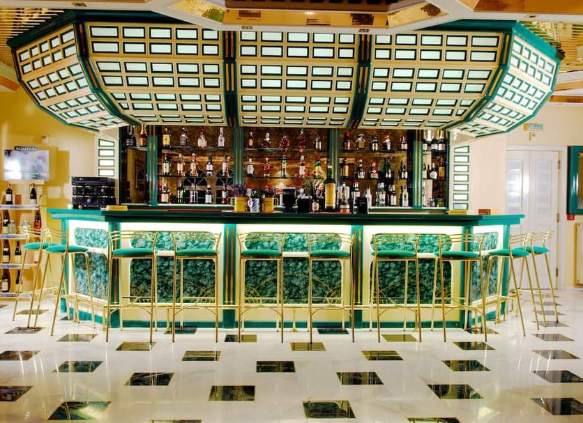 Bar Photo